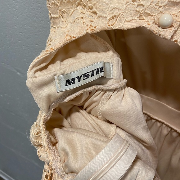 Lace Dress - Picture 3 of 4